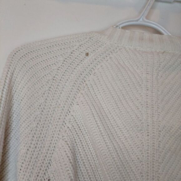 Ricky's WhiteâKittedâCardiganâSweater - Picture 8 of 10